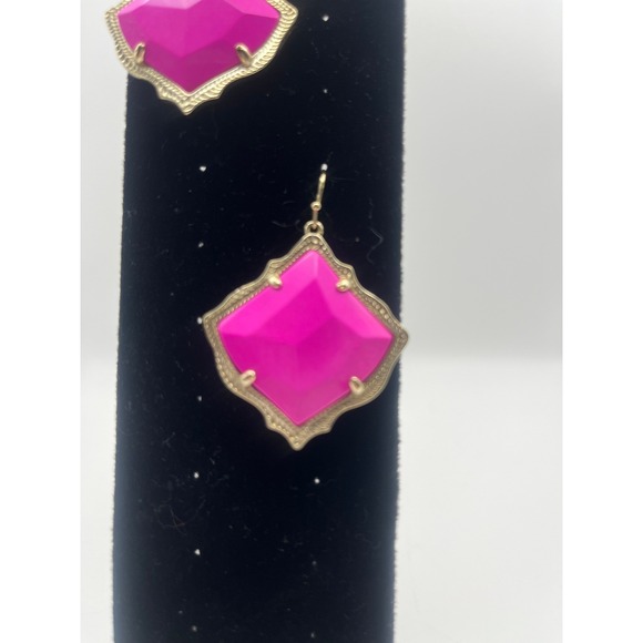 Kendra Scott Kyrie Gold Drop Earrings Bright Pink - Picture 2 of 4